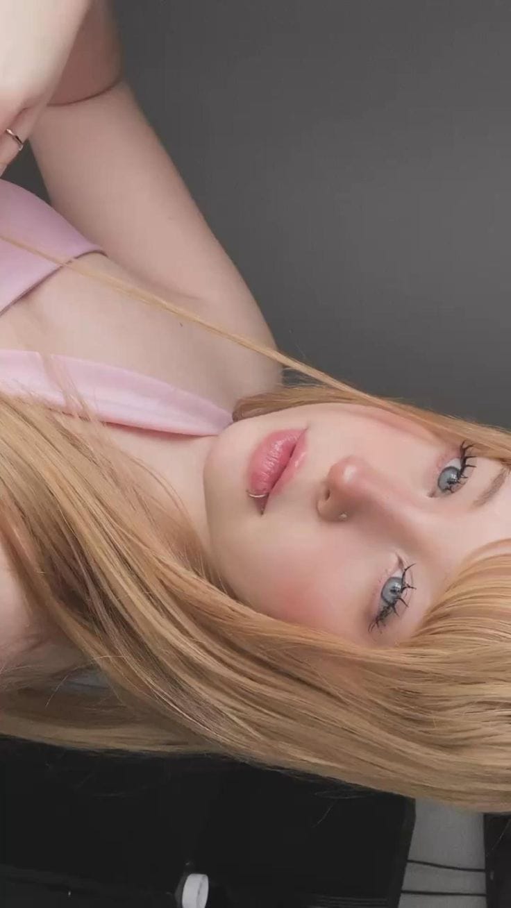 Yandex Viral! Cewek SMA nari sambil teriak “I’m the main character!” — guru ikut dance